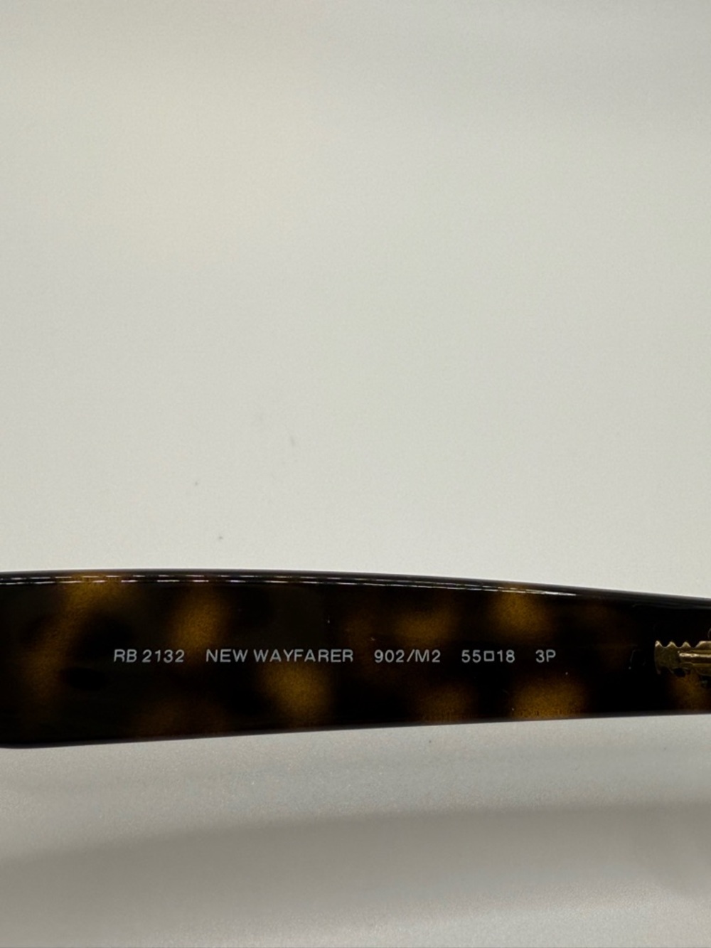 Polarized Ray-Ban New Wayfarer Sunglasses in Tortoise Shell - Picture 7 of 8